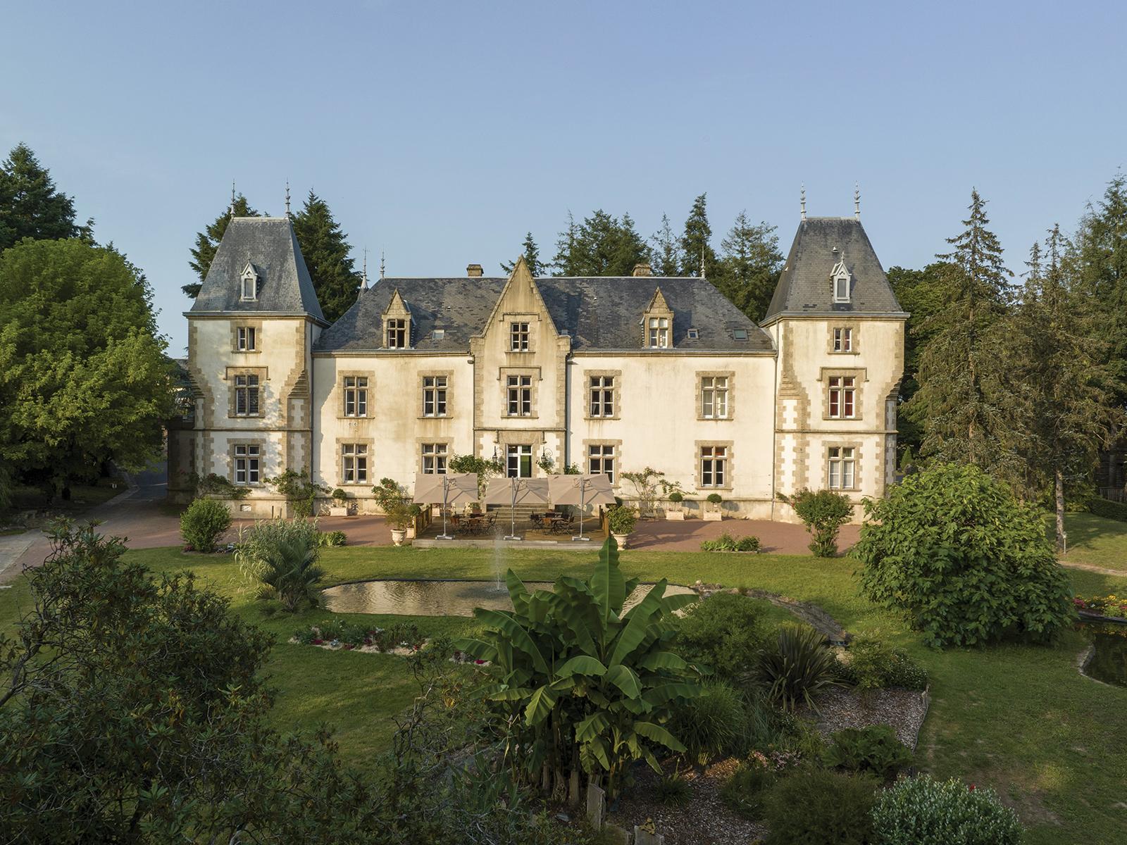 Chateau Du Boisniard Hotel Chambretaud Exterior photo